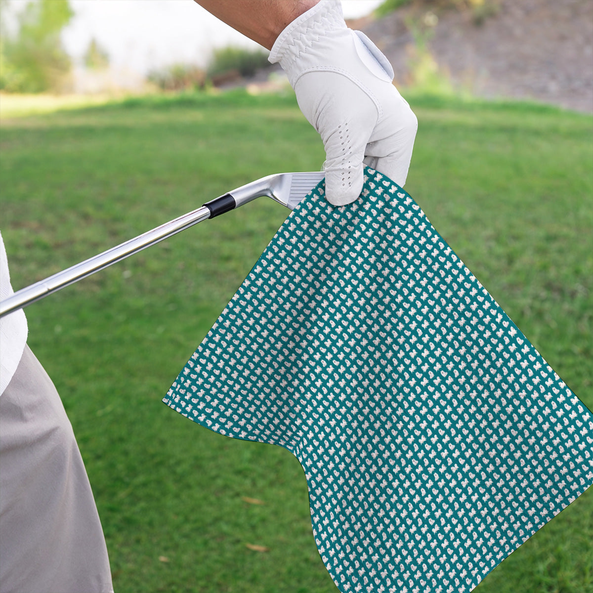 White Pomeranian Pattern Golf Towel, Cute Pomeranian Dog Golf Towels, Crazy Golf Gift For Golfer