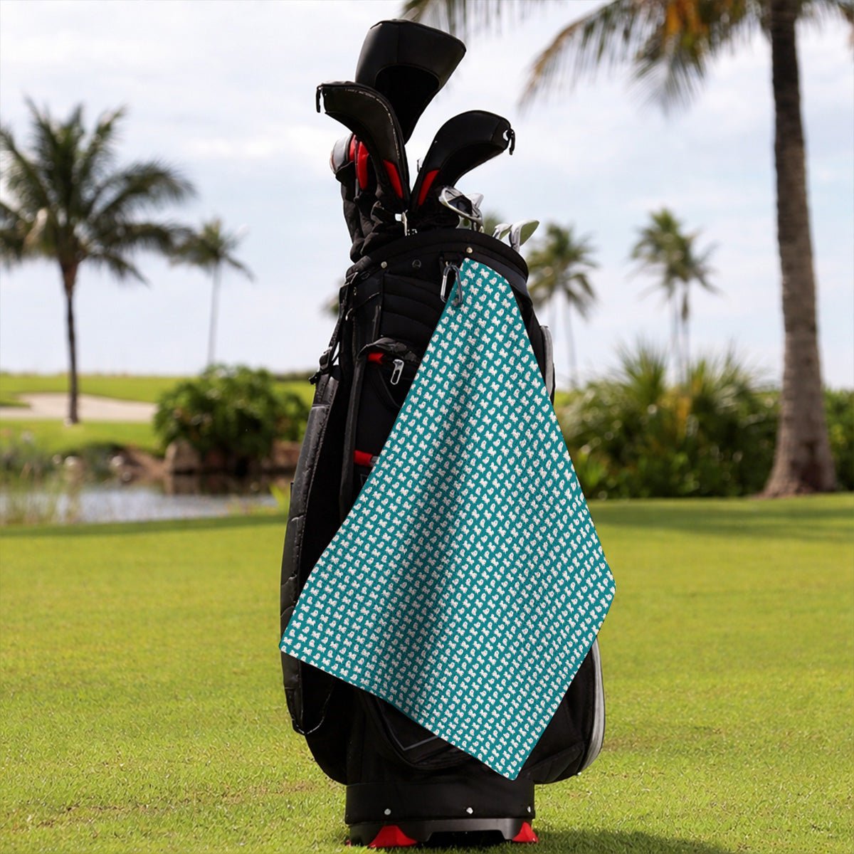 White Pomeranian Pattern Golf Towel, Cute Pomeranian Dog Golf Towels, Crazy Golf Gift For Golfer